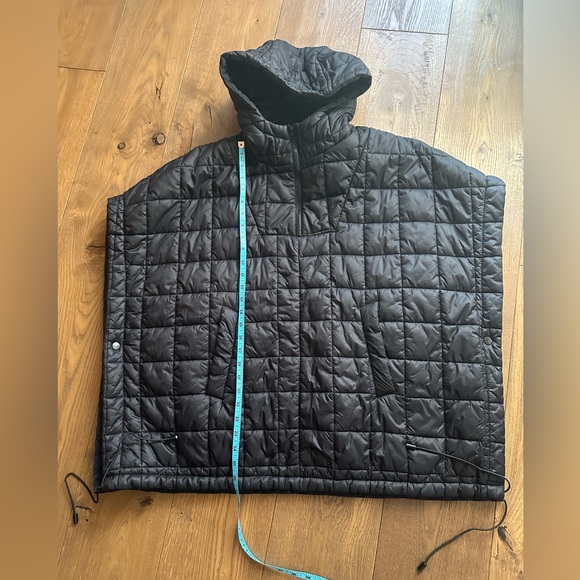 Sisley Black Quilted Outerwear - Picture 13 of 14
